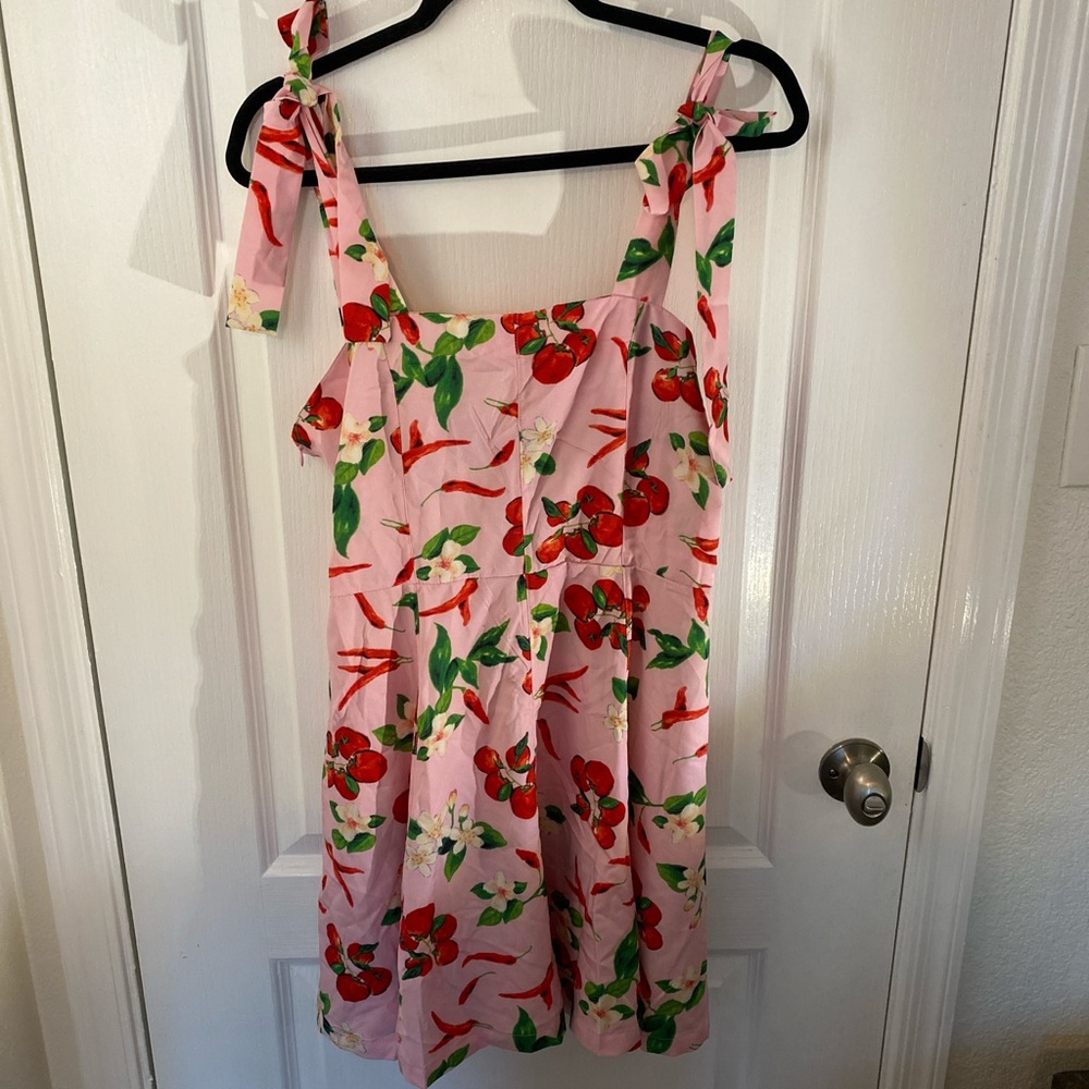 Pink dress with peppers and tomato  Print